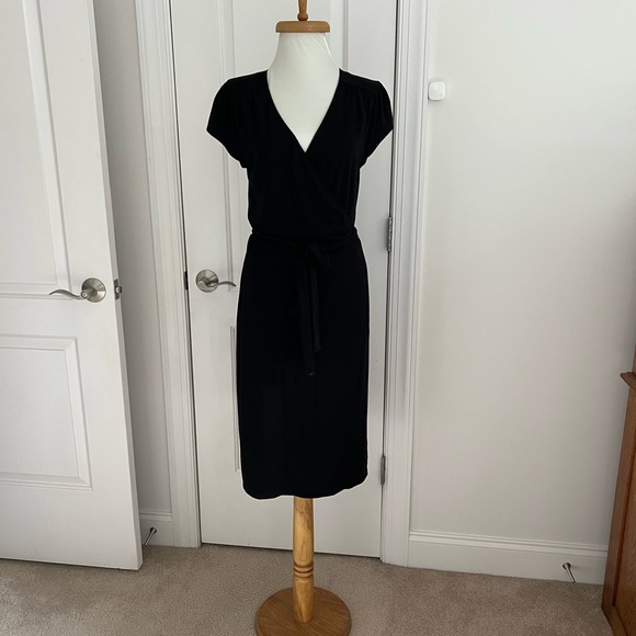 Old Navy, Black classic short sleeve, wrap dress, Medium Tall, Midi - Picture 1 of 6
